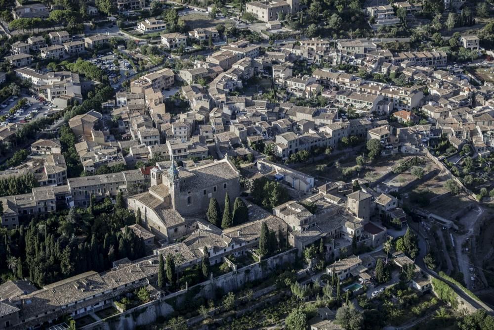 Mira Mallorca vista desde un helicóptero