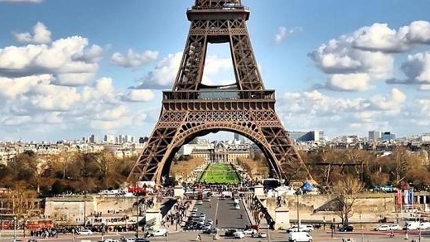 La torre Eiffel,cerrada por huelga