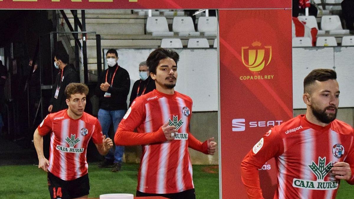 Rocha, en el centro, en un partido de Copa del Rey. | ZCF