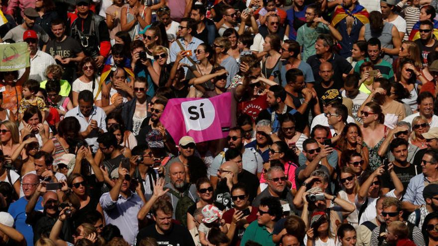 Mobilització independentista durant la festivitat religiosa de la Mercè a Barcelona.