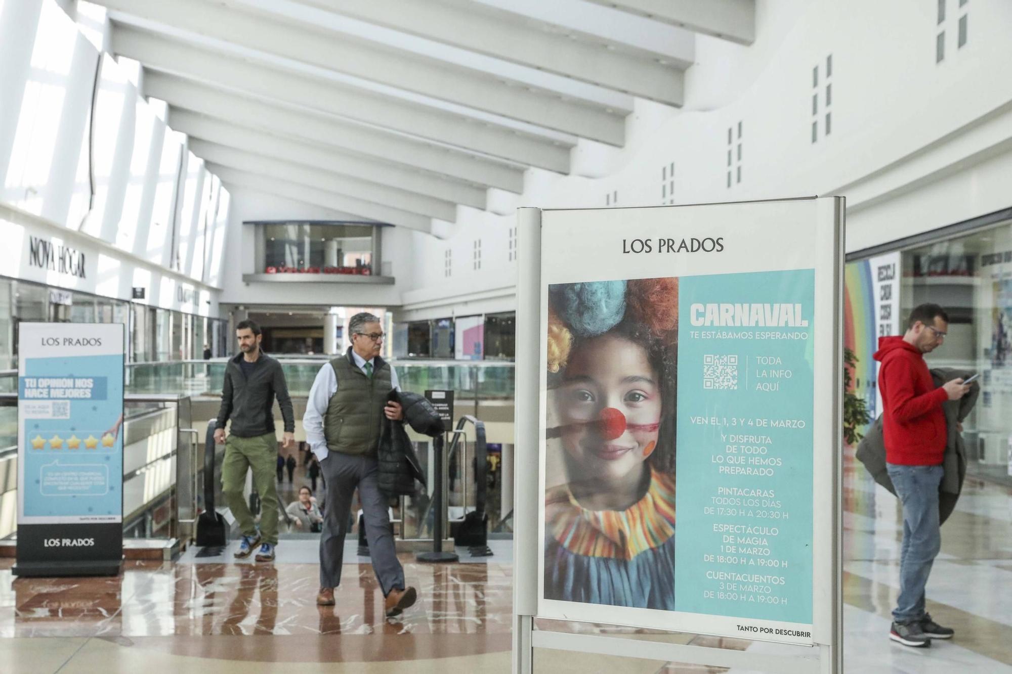 Carteles y mupis de Carnaval en Los Prados