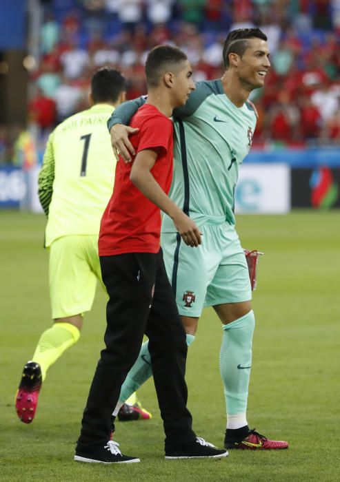 Un fan de Cristiano se cuela en la previa del Port