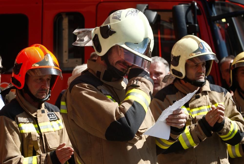 Homenaje al bombero fallecido en el incendio de Uría hace un año