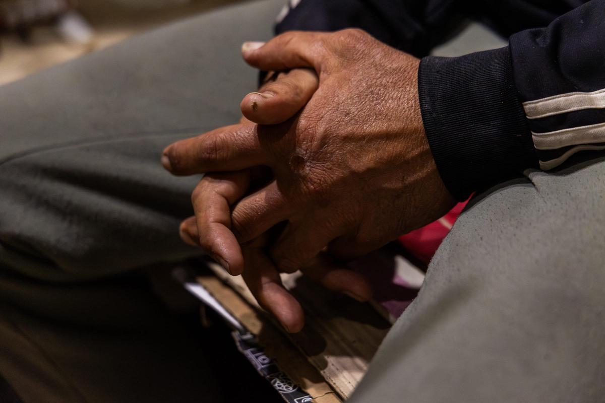 Una persona sin hogar.