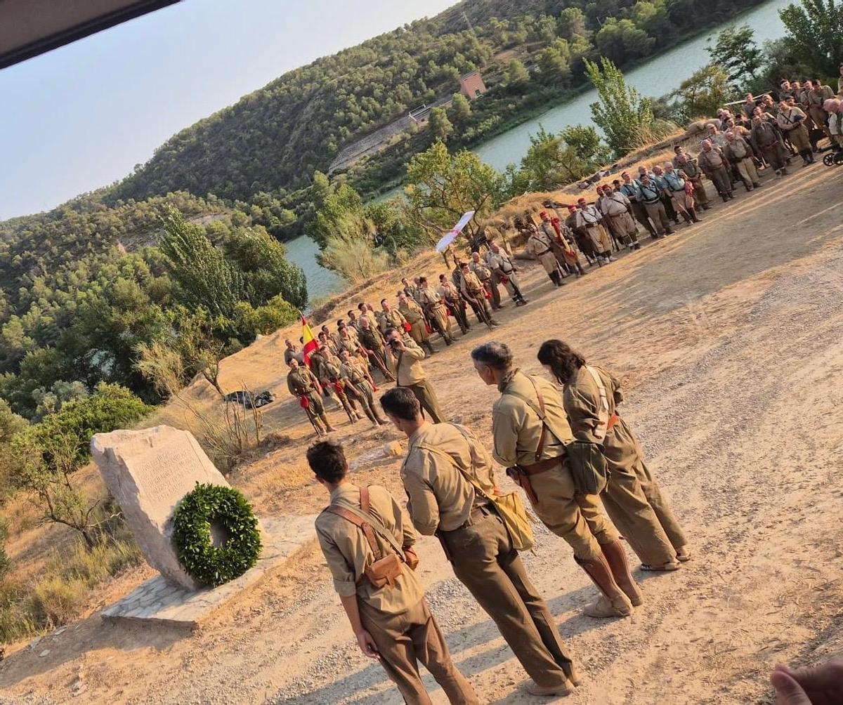 Momento de la recreación de la Batalla del Ebro en Fayón