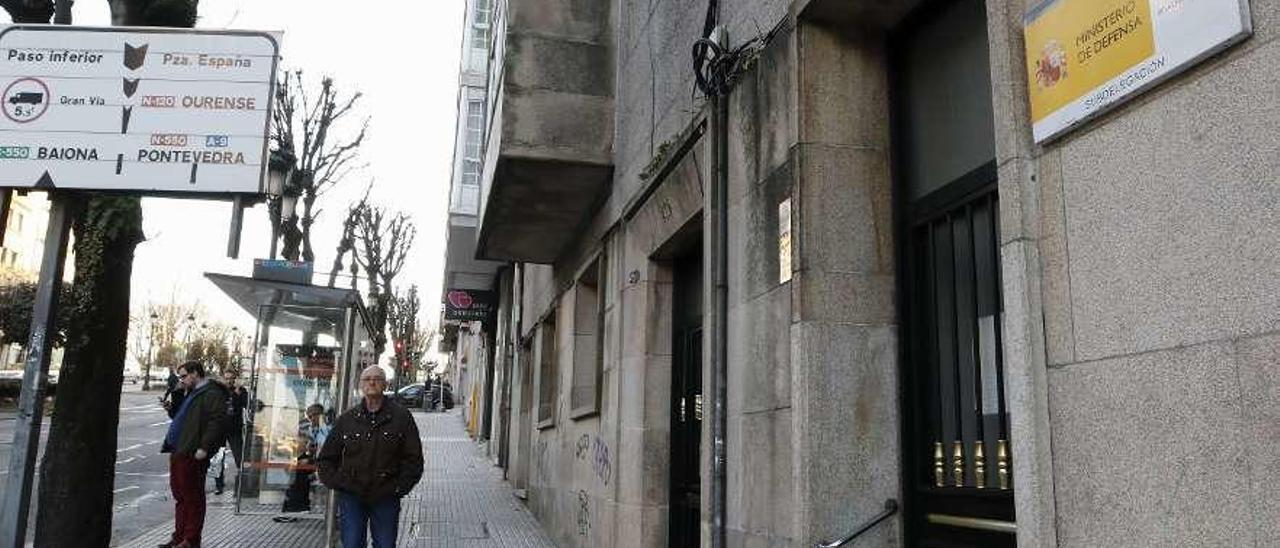 La delegación del Isfas en Vigo, situada en Gran Vía, cerrará antes de finales de año. // Alba Villar