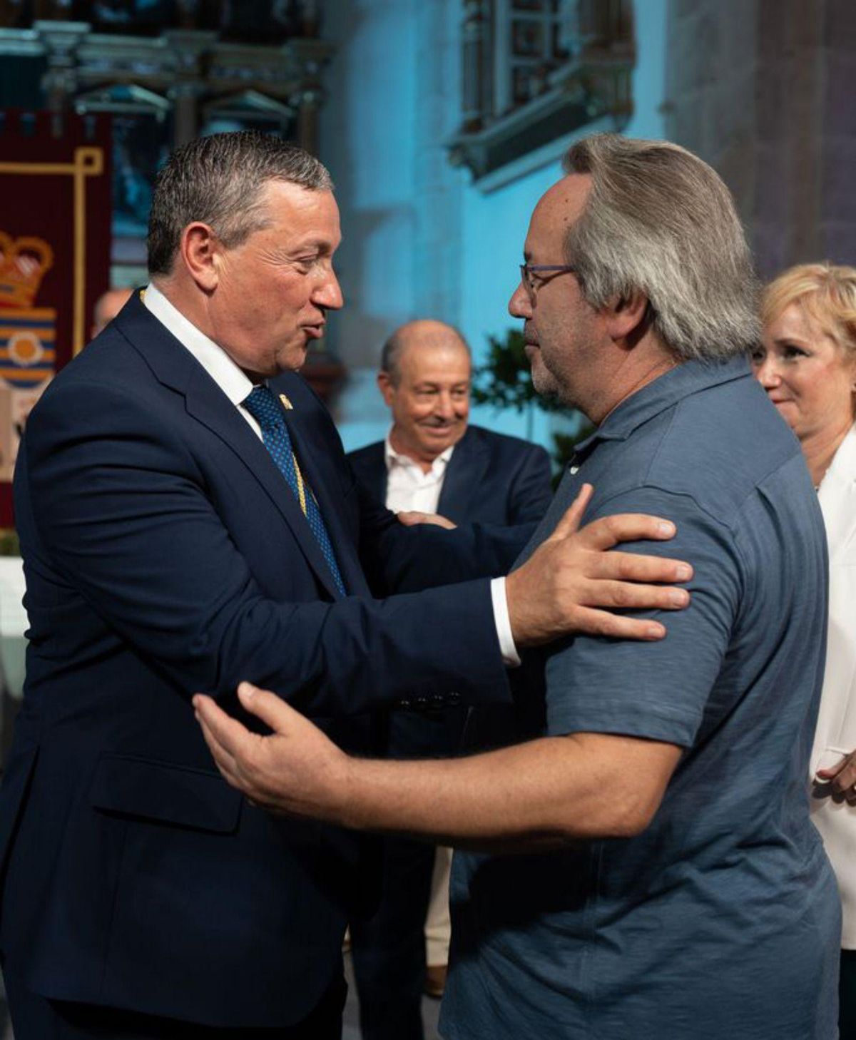 Requejo felicita a su sucesor. | Emilio Fraile