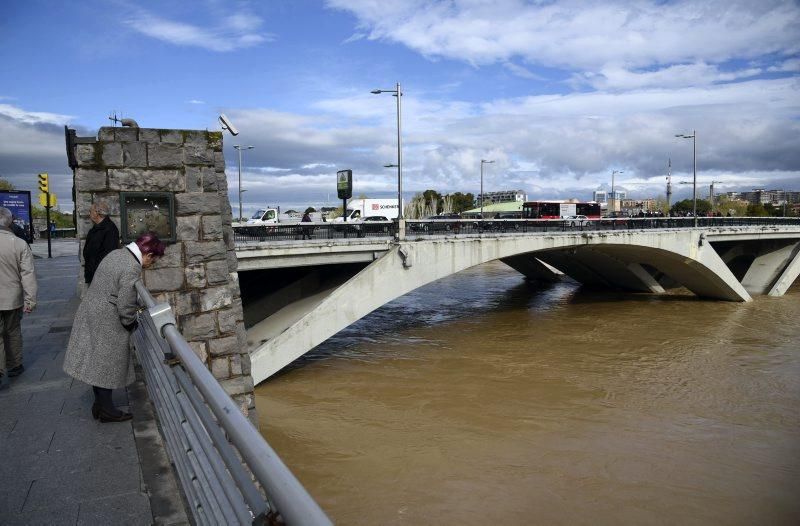 La crecida del Ebro se acerca a Zaragoza