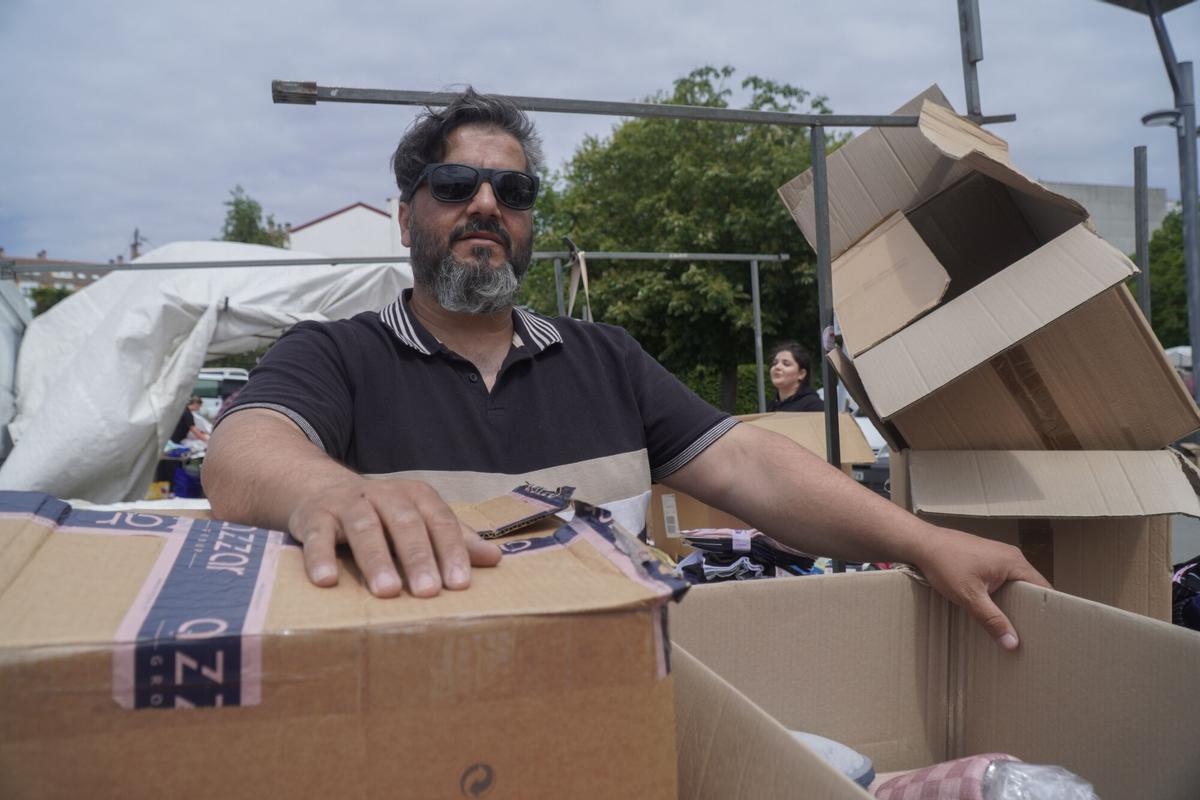 Javier Martínez, comerciante de la feria de A Sardiñeira