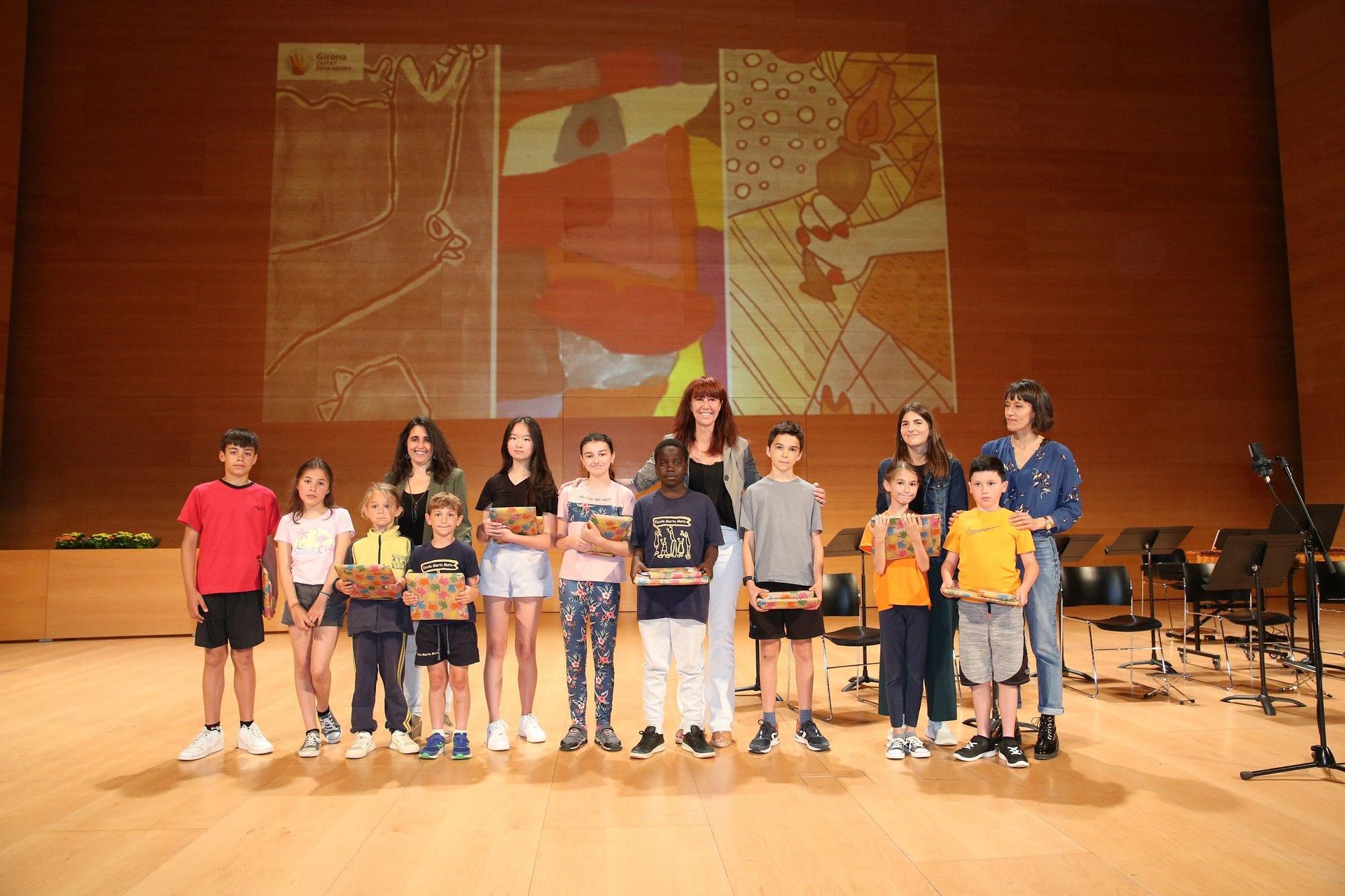 Girona lliura els premis escolars dels concursos de promoció de la lectura i l'escriptura