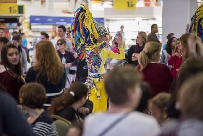 Donacion premio Reina del Carnaval del Centro ...