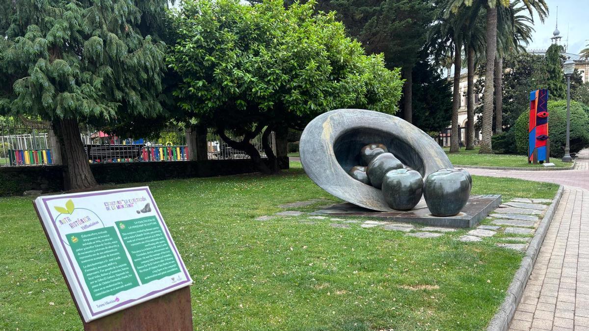 En primer término, la obra de Úrculo. Al fondo, la de Maojo