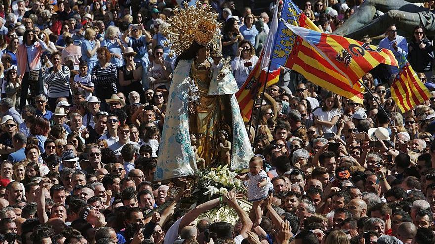 Imagen del Traslado de 2019, con miles de personas reunidas en un reducido espacio, difícil de imaginar en estos momentos.