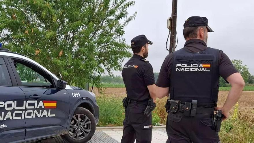 La Policía Nacional busca a un hombre por apuñalar a otro y dejarlo herido grave en Mérida