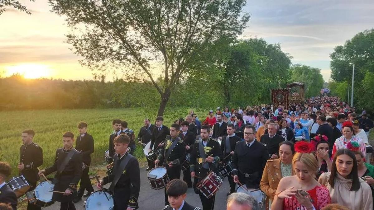 Procesión de subida del Ecce Homo hasta El Carpio, la tarde-noche del 2 de mayo.