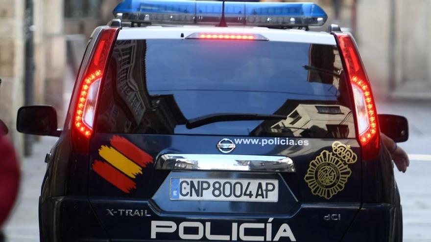 Un vehículo de la Policía Nacional de Pontevedra.