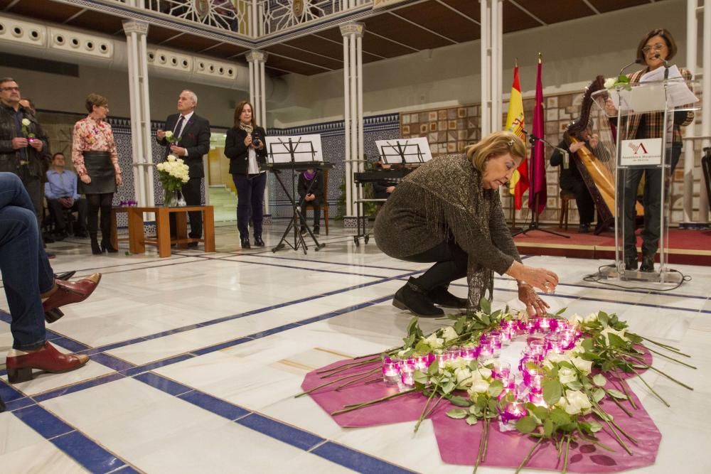 Homenaje a las víctimas de la violencia de género