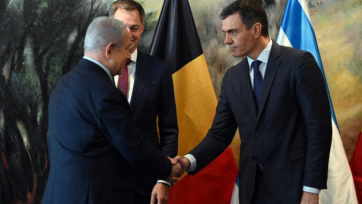 Pedro Sánchez beim Treffen mit Benjamin Netanjahu.