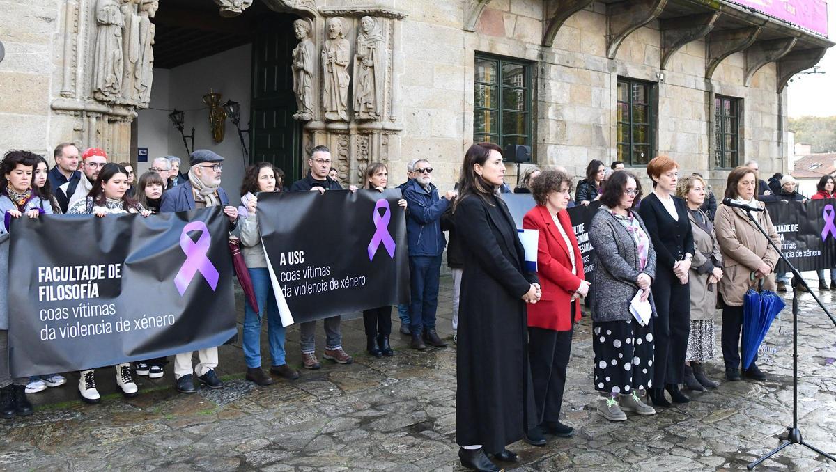 A alcaldesa, Goretti Sanmartín, participou no minuto de silencio.