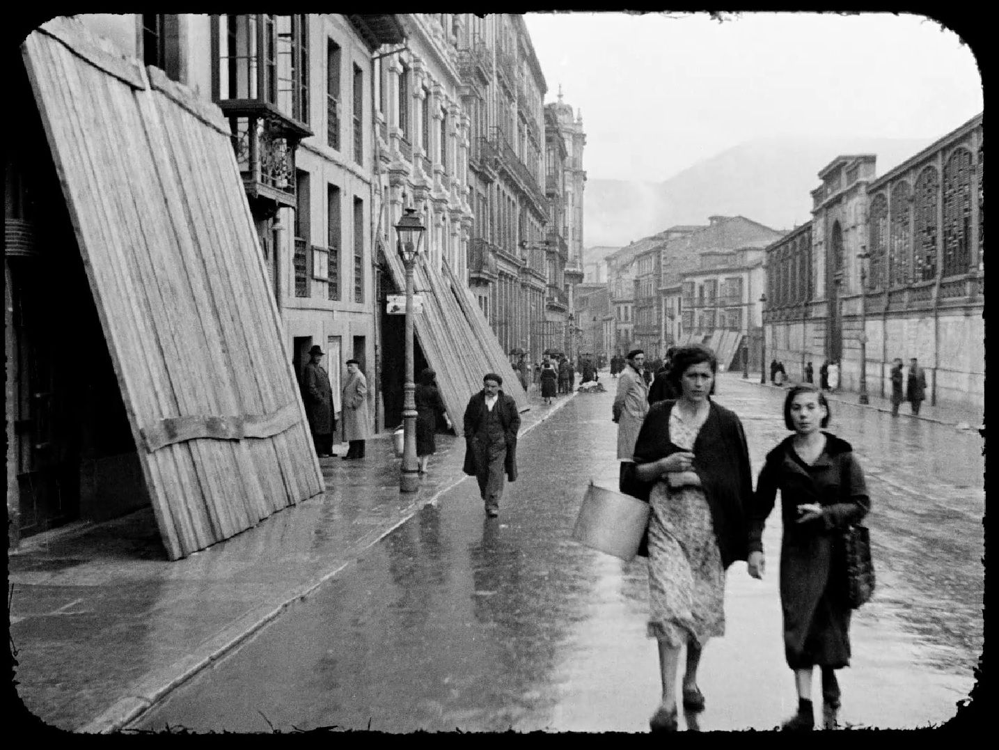 La entrada en Oviedo de las tropas nacionales. 2 de noviembre de 1936