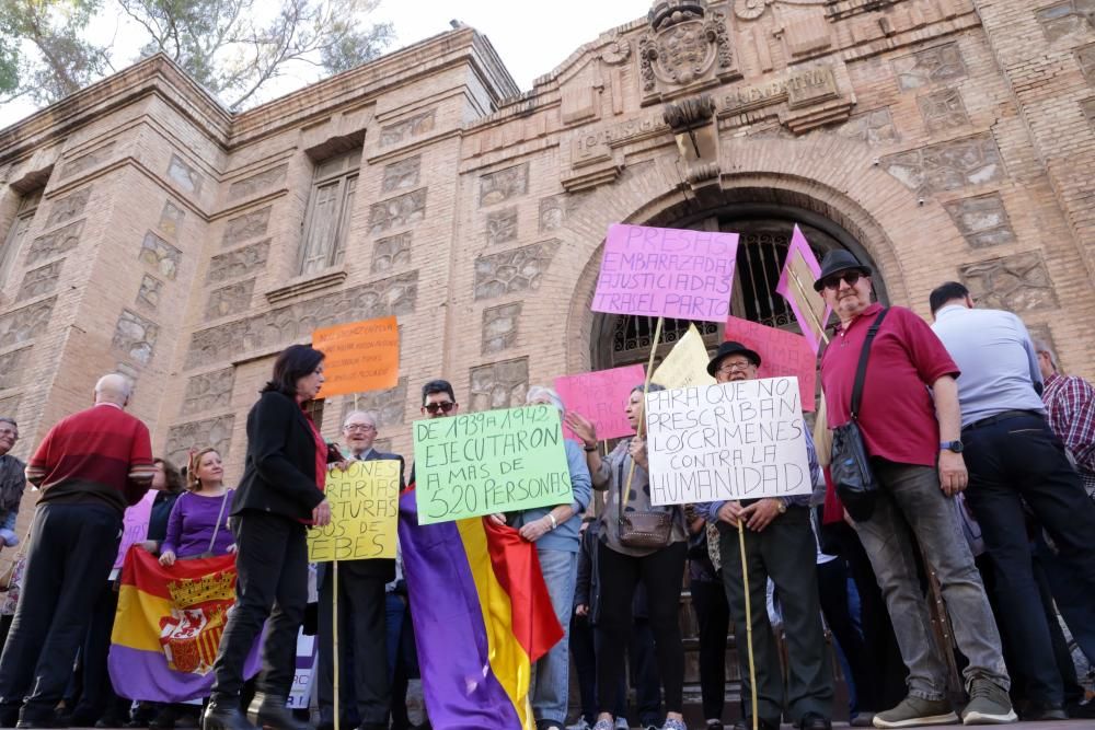 Concentración por el 14 de Abril.