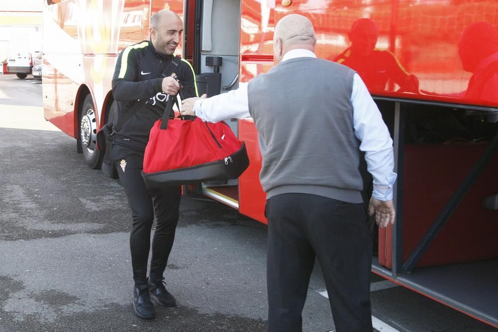 Subida de los jugadores al autobús