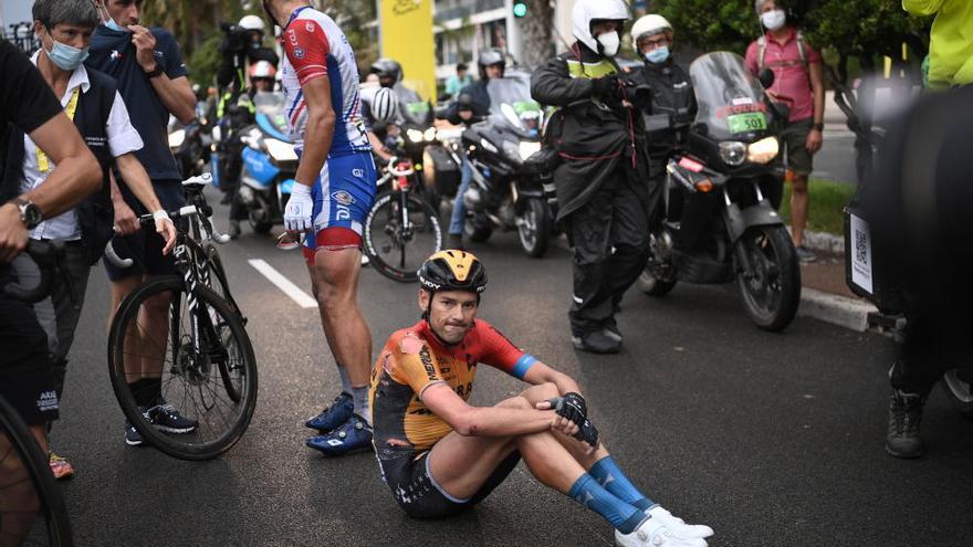 Espectacular caída en la primera etapa del Tour 2020