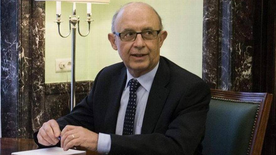 Montoro desvincula los sms de Moragas a Álvarez de la investigación de la Agencia Tributaria