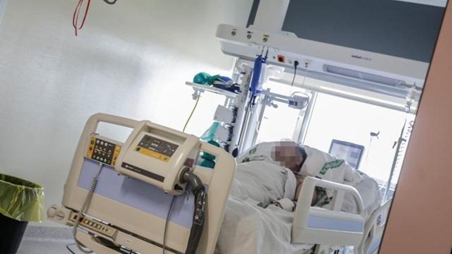 El SES no descarta que 342 camas hospitalarias dejen de estar operativas