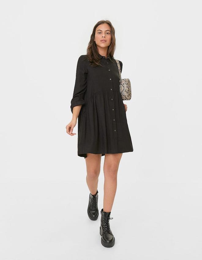 Vestido camisero con botones, de Stradivarius