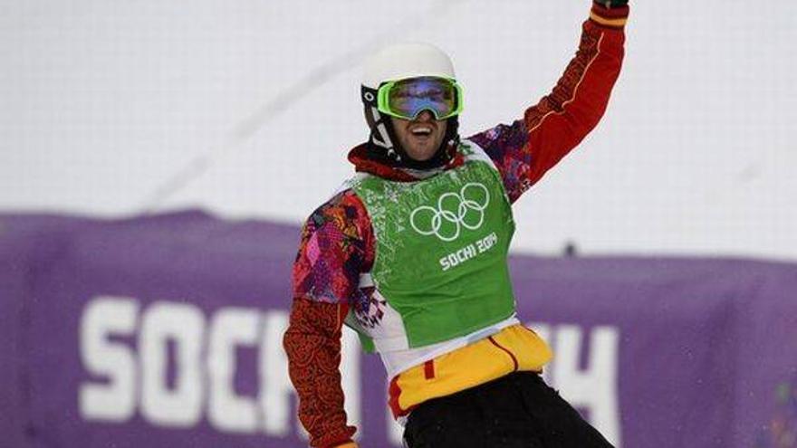 Lucas Eguibar logra diploma olímpico en snowboardcros