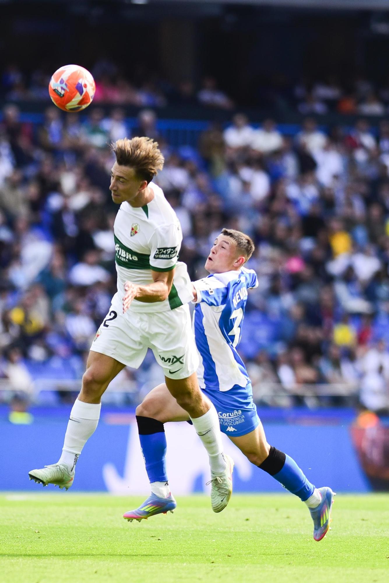 El Dépor cae goleado (0-4) por el Elche para cerrar la temporada 2025-25 en Riazor