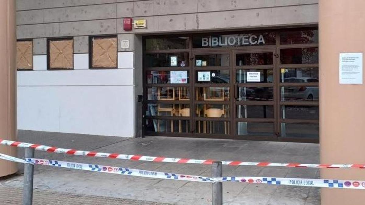 Entrada de la biblioteca Ramon Vinyes i Cluet de Berga