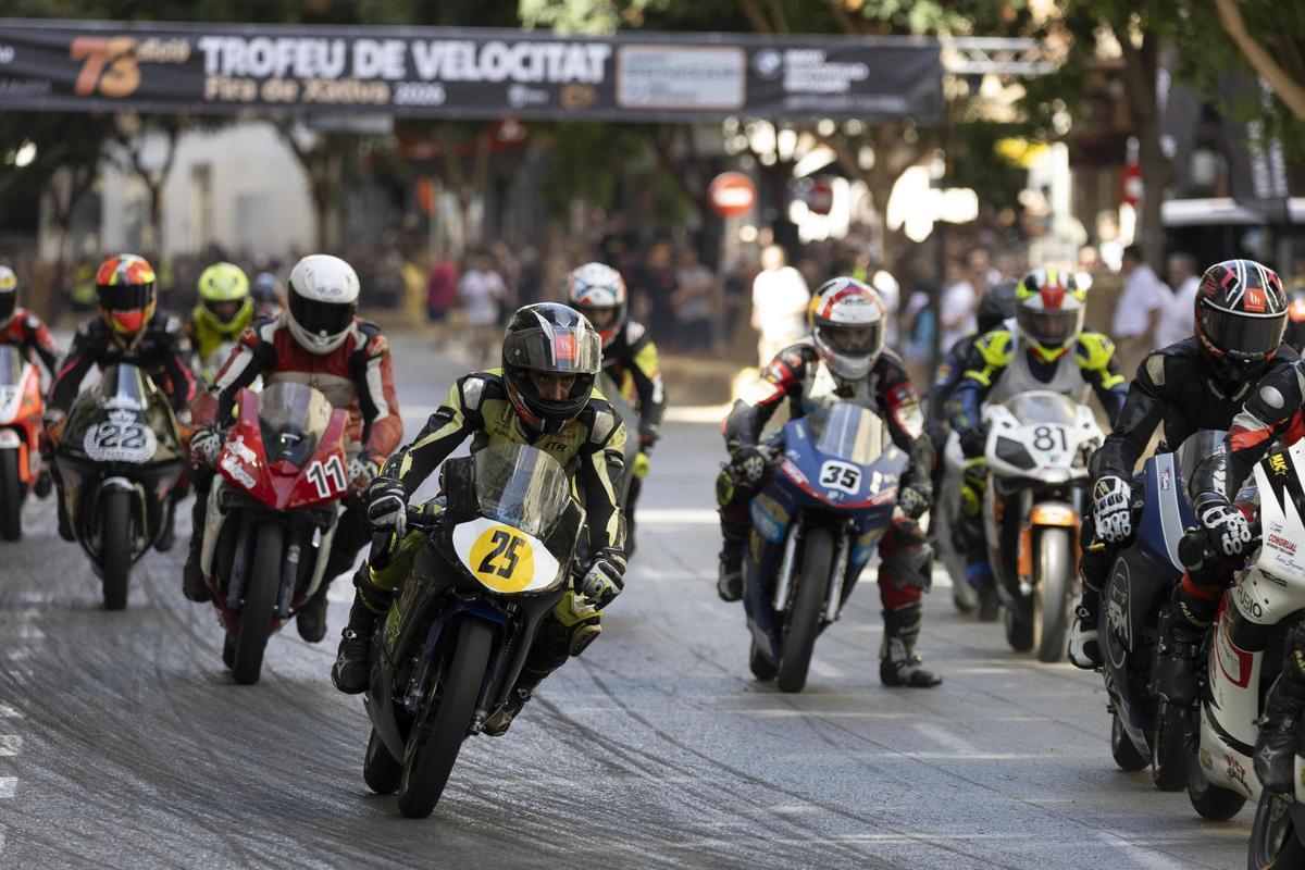 Todas las imágenes de la 73ª edición de la carrera urbana de motos de Xàtiva