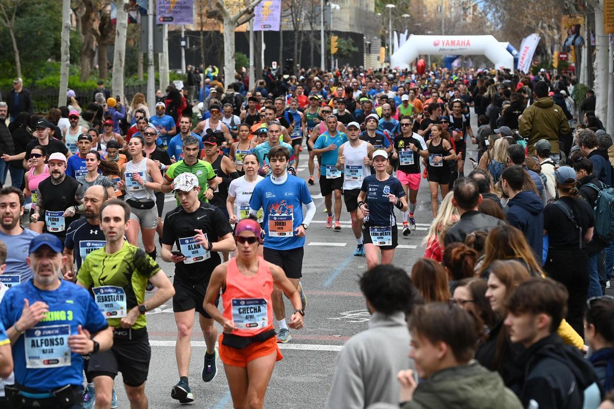 ¿Has participado en la Marató de Barcelona 2024? ¡Búscate en las fotos¡