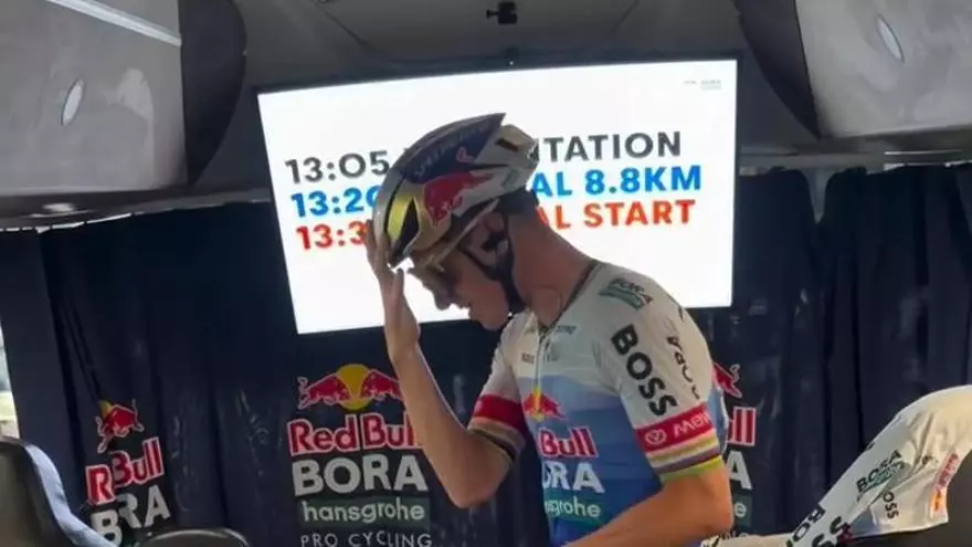 Evenepoel y su 'transformación' en Michael Jackson