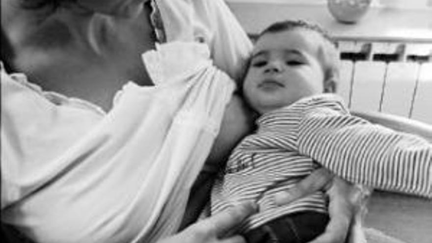 Un estudio de la Uex vincula la leche materna con el sueño del bebé