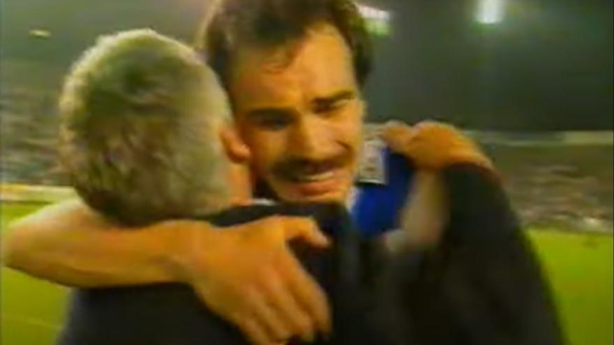 Celebración tras la permanencia en Primera División del Deportivo en la temporada 91/92