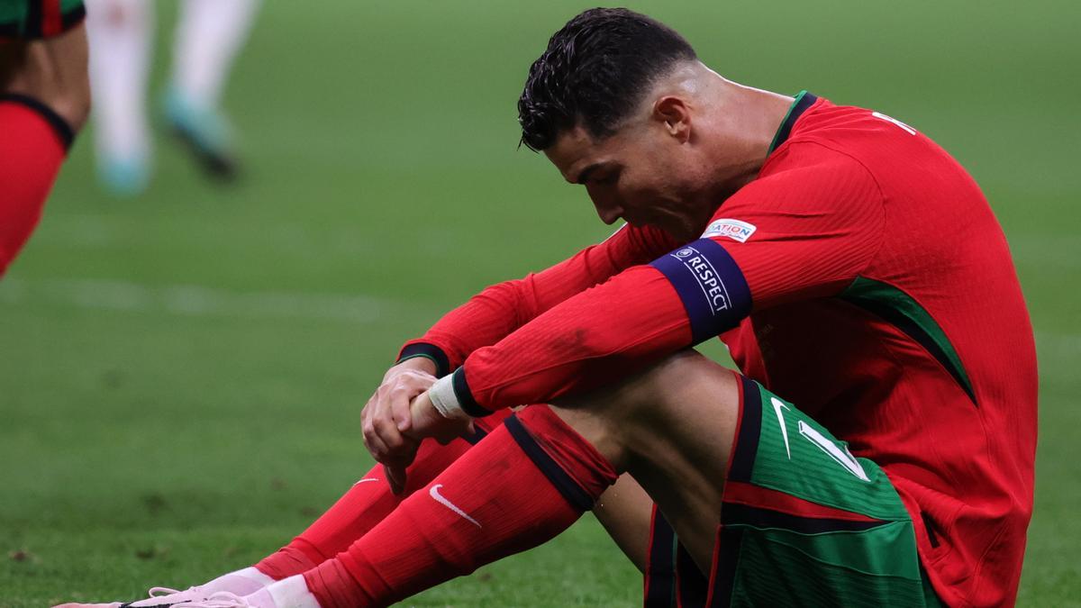 Cristiano, llorando tras fallar el penalti del Portugal-Eslovenia.