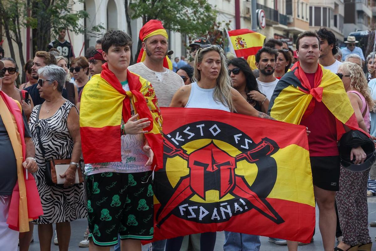 La movilización de Alicante en apoyo a Ceuta, en imágenes
