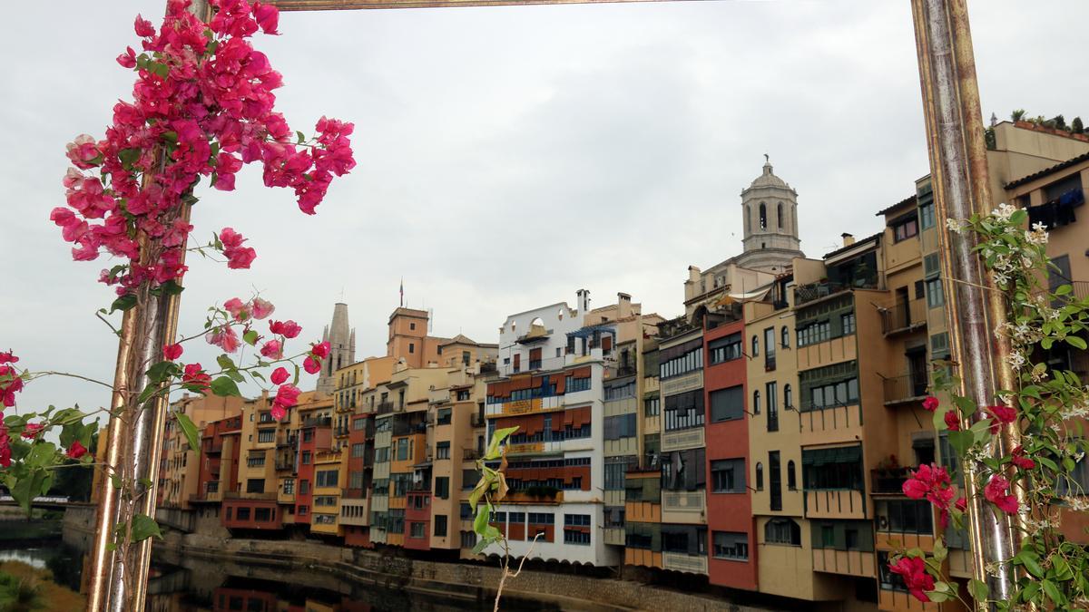 Un dels muntatges que decoren Girona en aquesta 68a edició de la mostra Temps de Flors