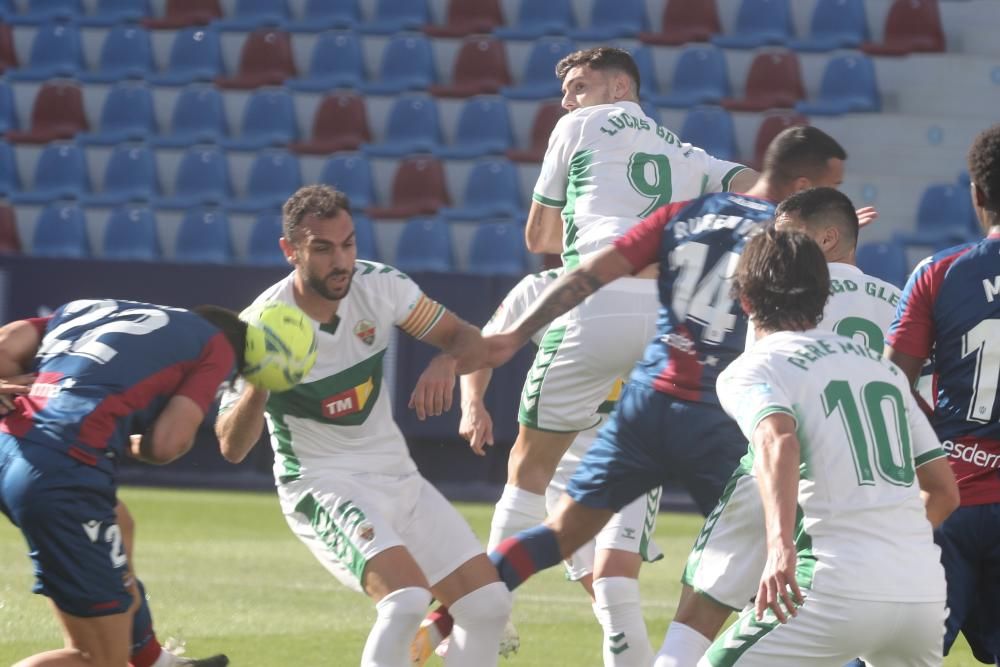 Las imágenes del Levante UD - Elche CF