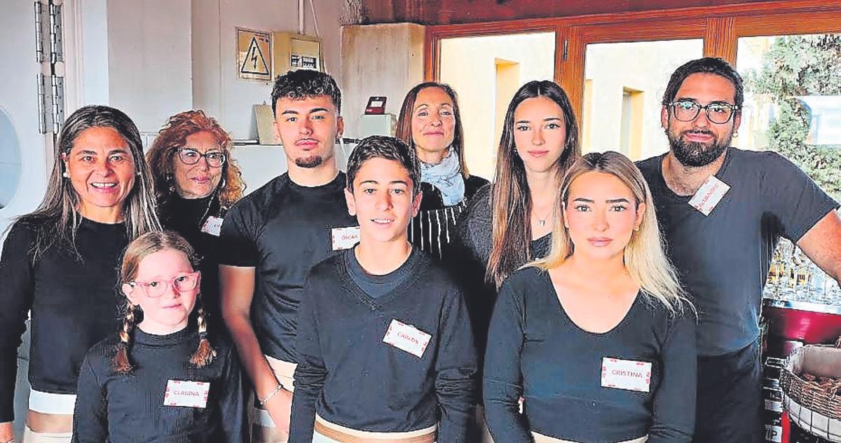 Ana, Lita, Claudia, Óscar, Carlos, Cristina, María Teresa y Alejandro.