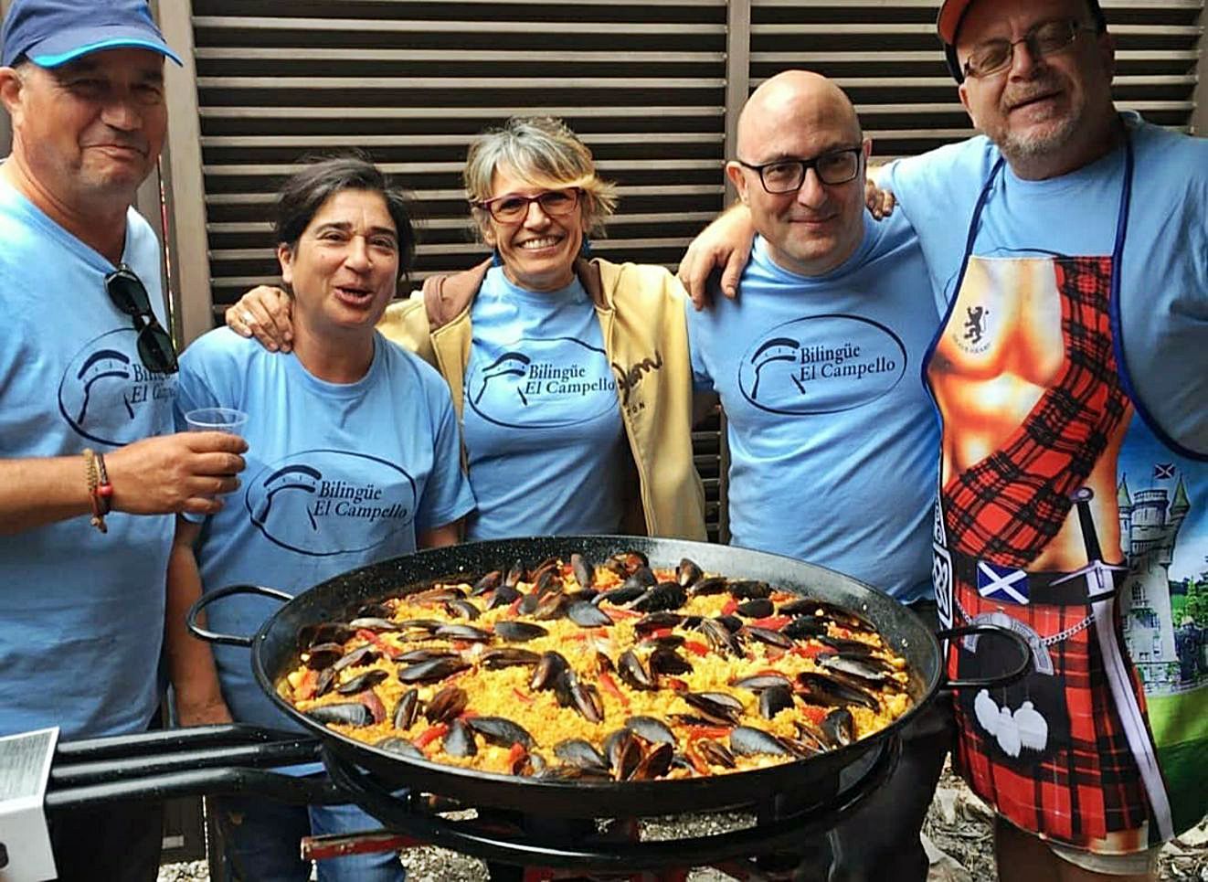 Se aprecia cómo se ha convertido en auténticos expertos en paellas. | INFORMACIÓN