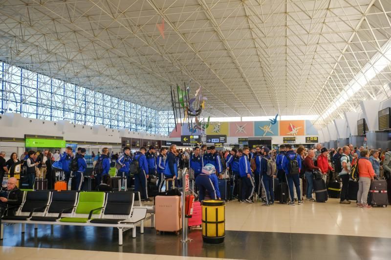 Las Palmas de Gran Canaria. Coronavirus. Aeropuerto  | 15/03/2020 | Fotógrafo: José Carlos Guerra