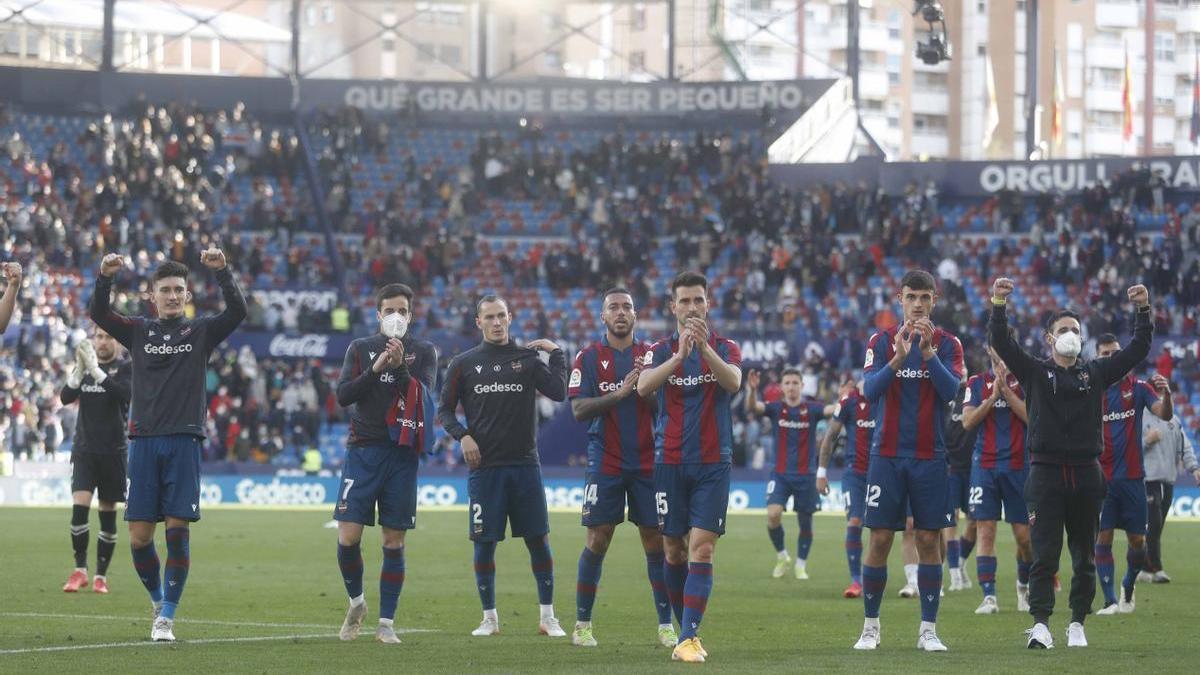 La permanencia pasa por seguir ganando en el estadio Ciutat de Valencia.