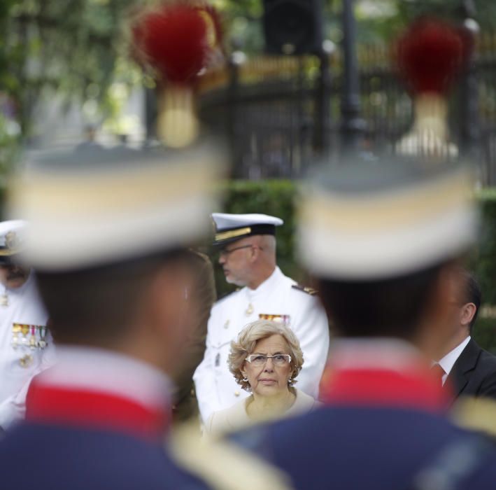 Los Reyes Felipe y Letizia han presidido este sábado los actos centrales del Día de las Fuerzas Armadas, un homenaje a los que dieron su vida por España y un desfile de 734 efectivos de los tres Ejé