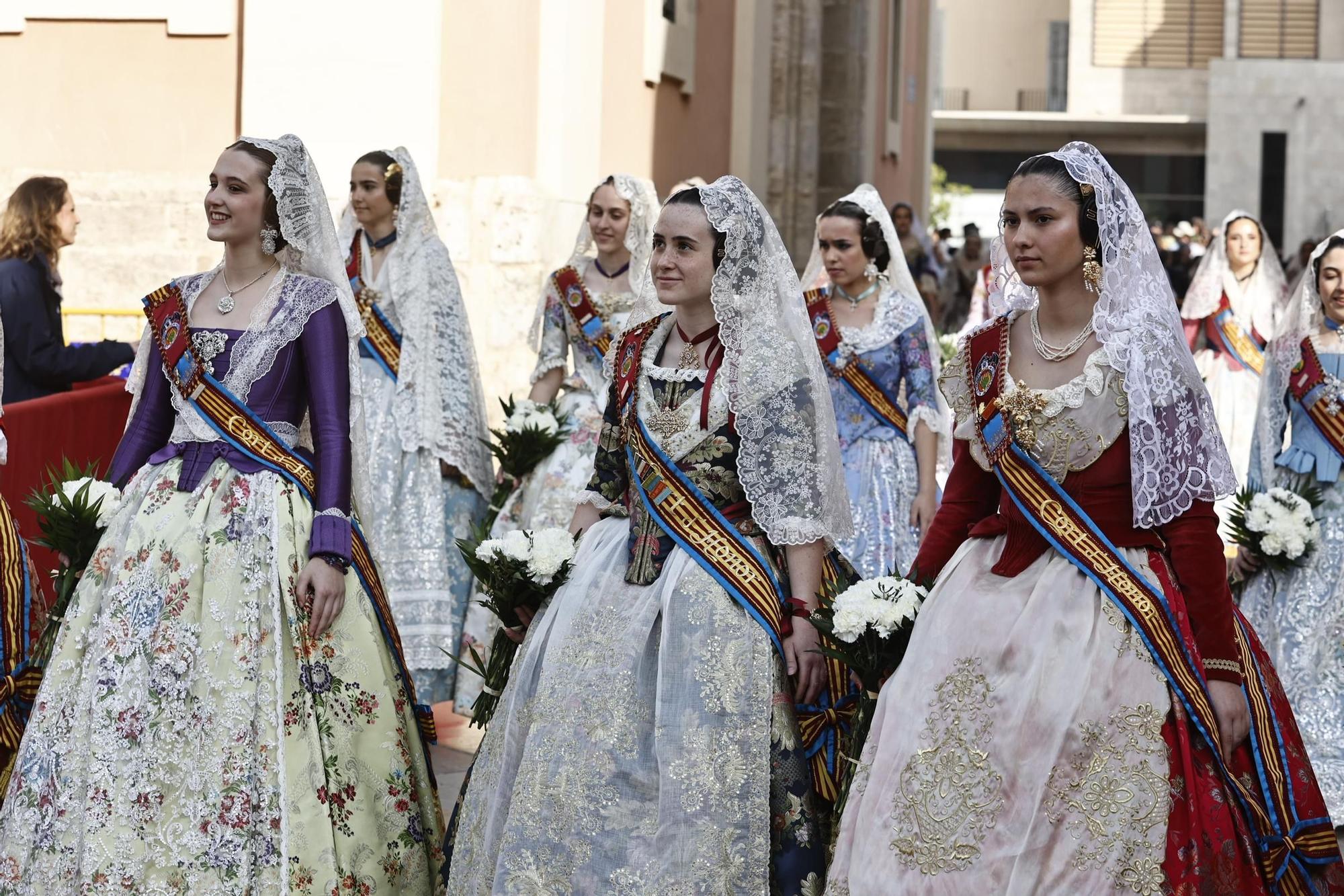 Ofrenda 18 de marzo. Calle de la Paz (16-17 horas)