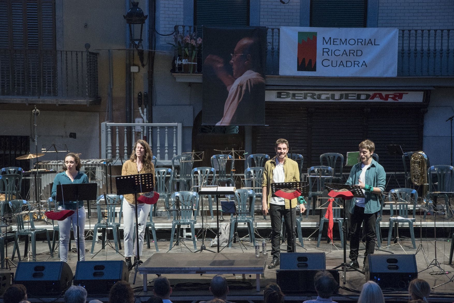El concert de Patum fa vibrar d'emoció una plaça de Sant Pere plena
