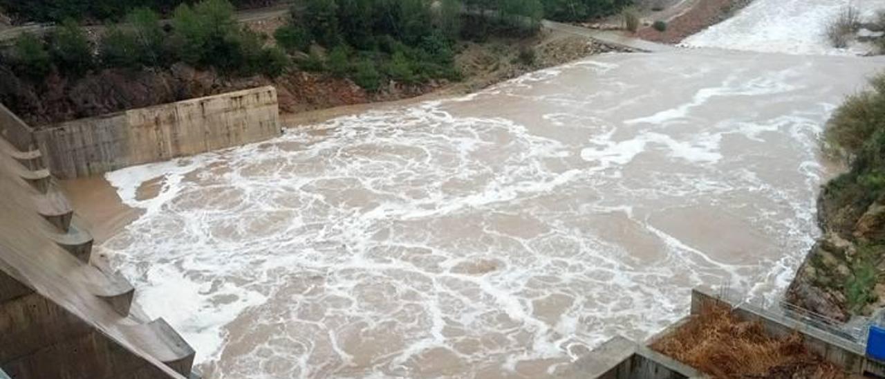 El PSPV exige «responsabilidades» por la pérdida del agua de la presa de Algar